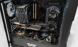 Игровая сборка: видеокарта Gigabyte RTX-3060, материнская плата Asus ROG STRIX B360H-Gaming, ОЗУ 32 гб.