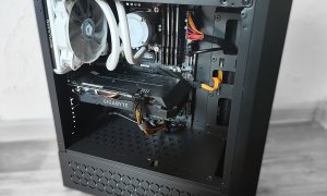 Игровая сборка: процессор Intel Core i5-6500, видеокарта GTX 1660, материнская плата Z270 Gigabyte, озу 32 гб